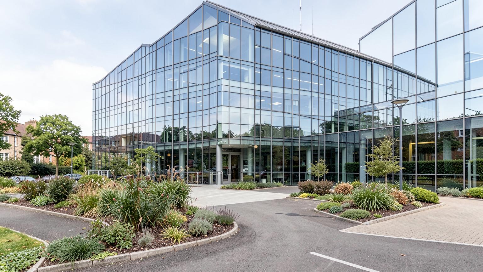 Commercial office building in London subject to non-domestic MEES lettings rules